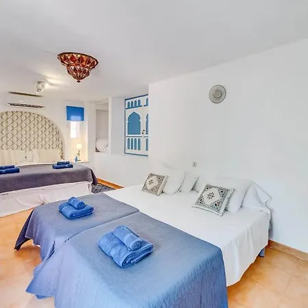 Tiphareth Guest house *